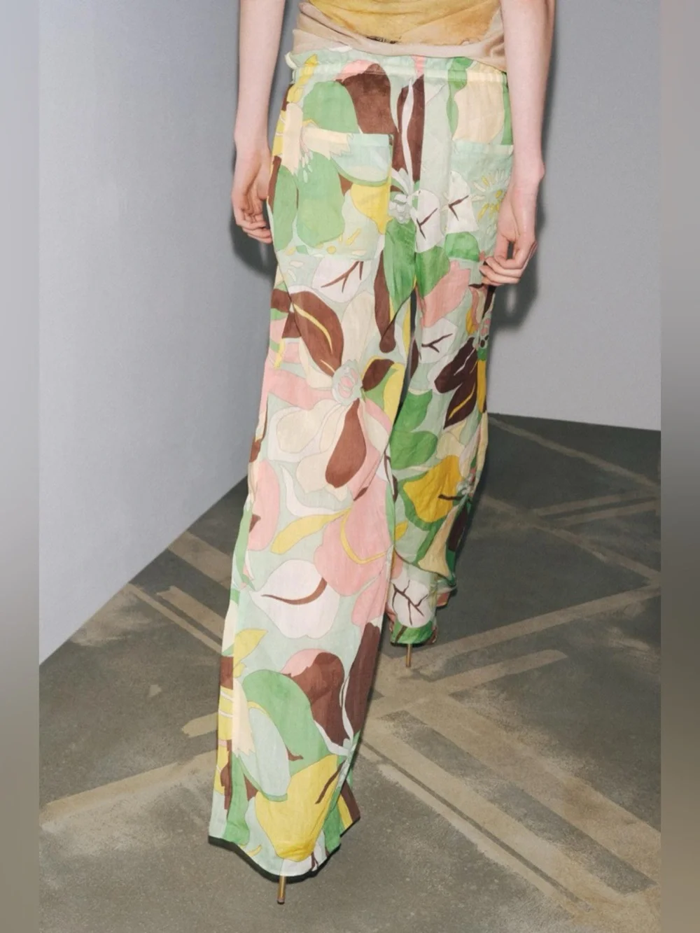 ZARA Breezy Floral Wide-Leg Drawstring Pants. NWT